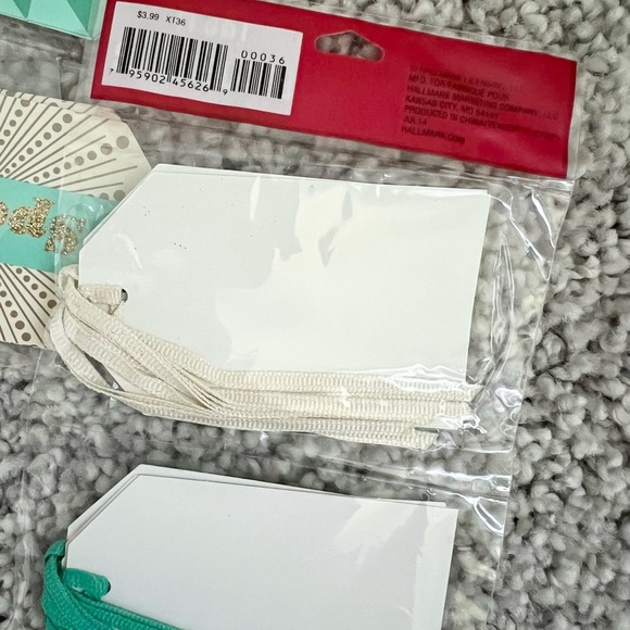 9 pkgs - Hallmark Gift Tags (108 tags) NWT - Picture 10 of 10